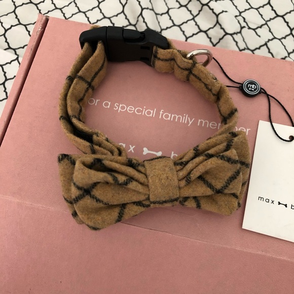 Max bone bow collar.  Size Medium - Picture 5 of 5